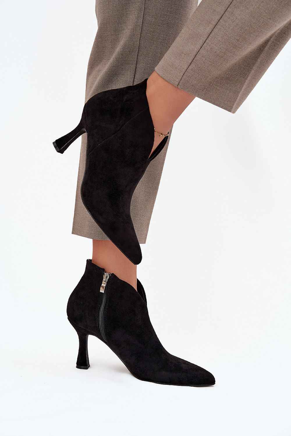 Heel boots model 217504
